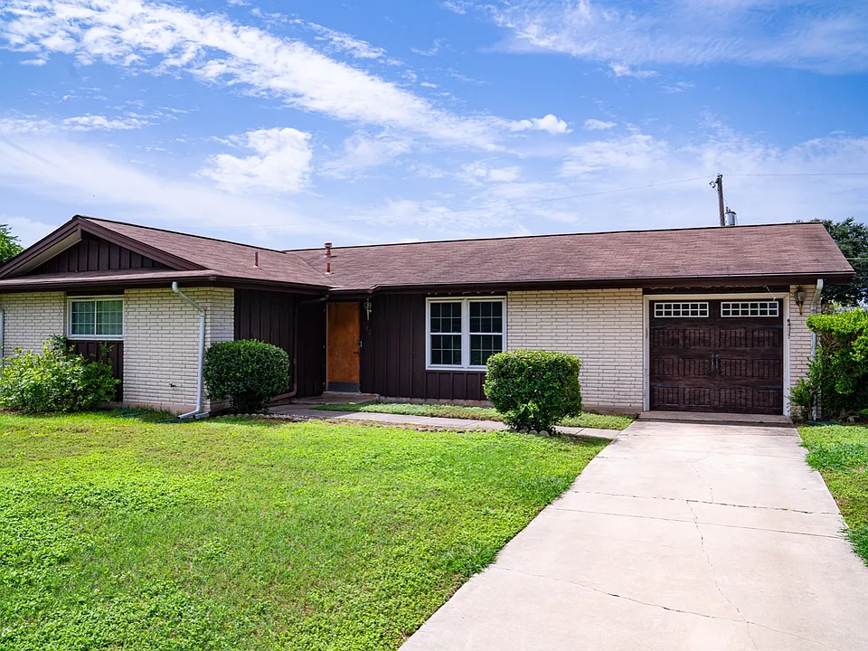 142 Meadow Glen Dr