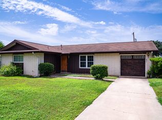 142 Meadow Glen Dr, San Antonio, TX 78227