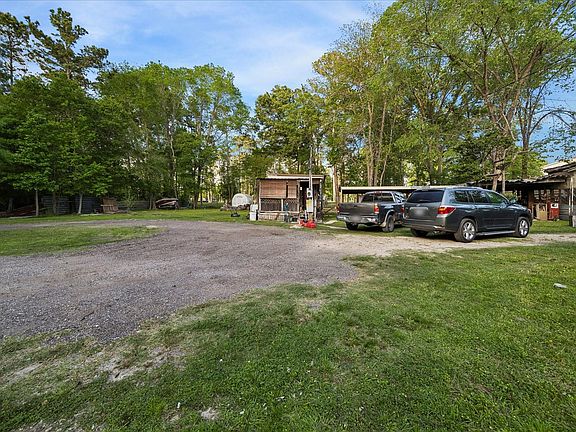 2nd image of 19523 Fm 1485 Rd