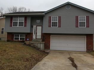 212 El Pescado Dr, Saint Peters, MO 63376