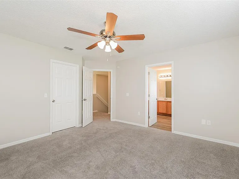 133 Carlisle Ct — Photo 6