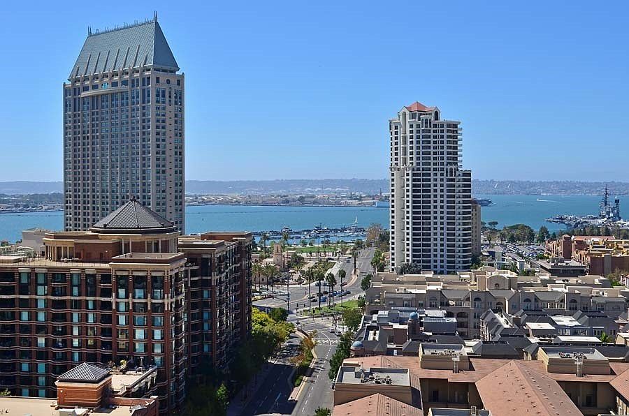 Sweeping bay views!