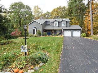 10 Eagle Trce, Ballston Lake, NY 12019