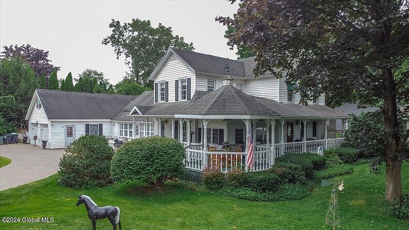 4th image of 274 Lake Avenue