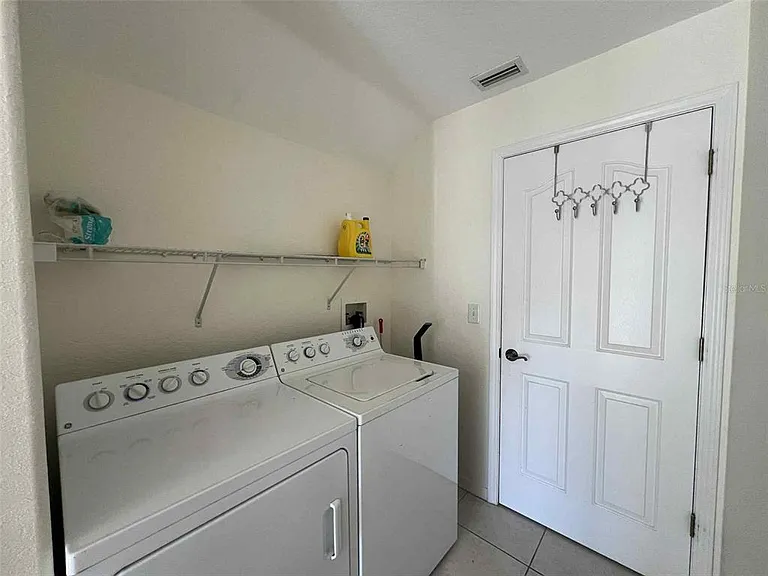 6557 Freeport Dr — Photo 4