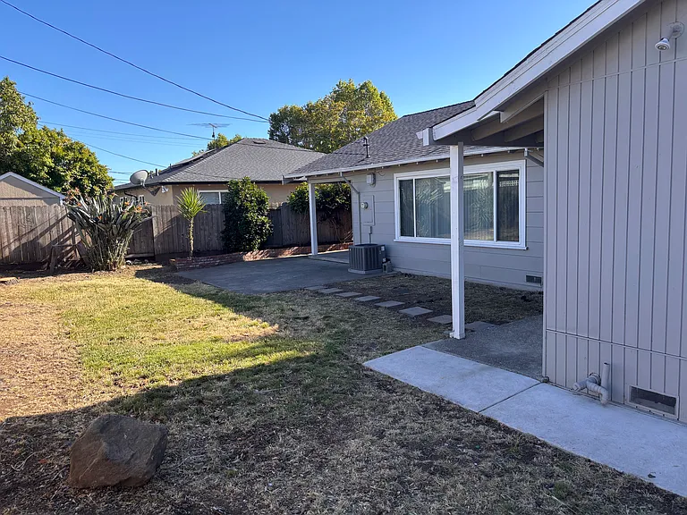 180 Bret Harte Way — Photo 12