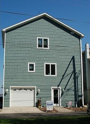 2nd image of 12518 W Bank Dr