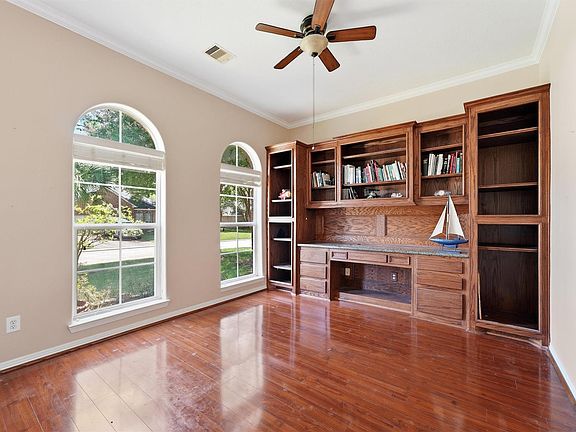 4th image of 4714 Kings Way