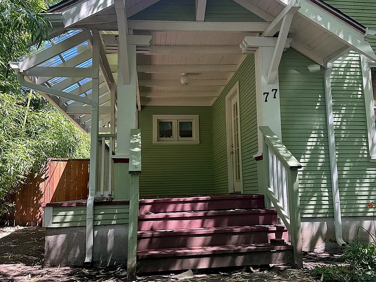 77 Merry Ln — Photo 3