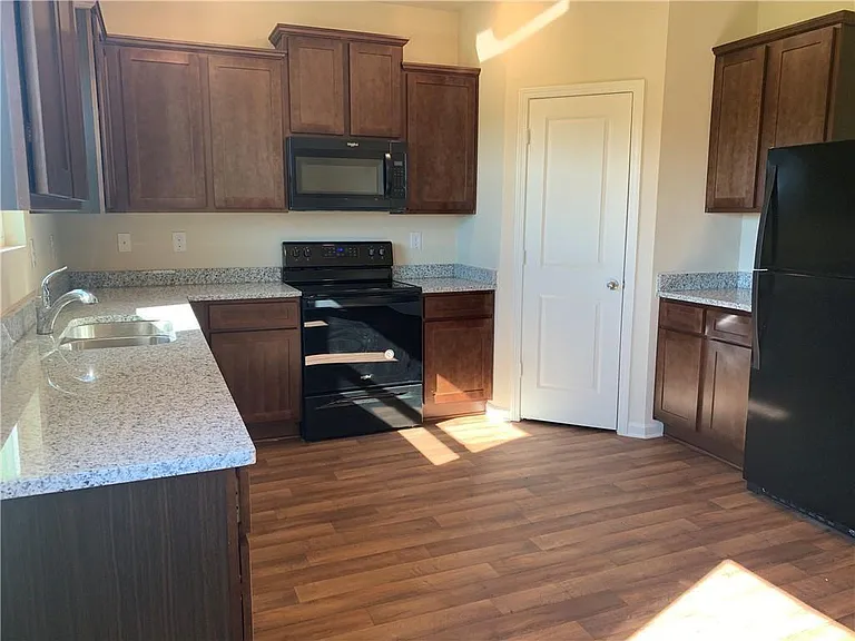 771 Independence Ave — Photo 16