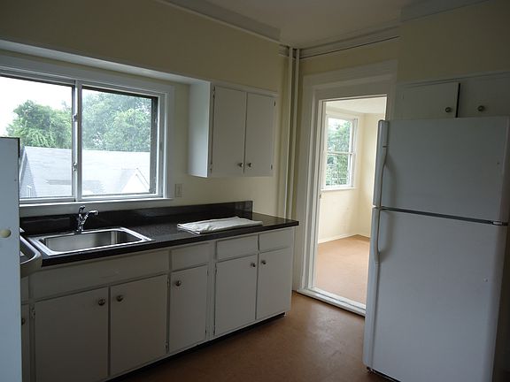 5th image of 192 Park Ave Unit 3