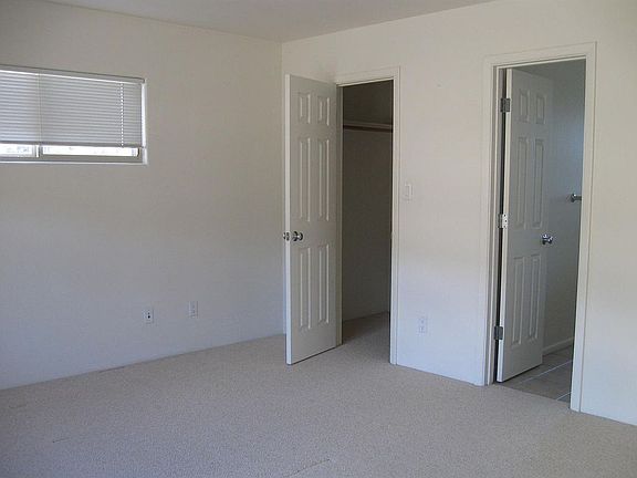 5th image of 4845 Esperanza