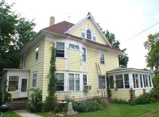 74 N Main St, Markesan, WI 53946