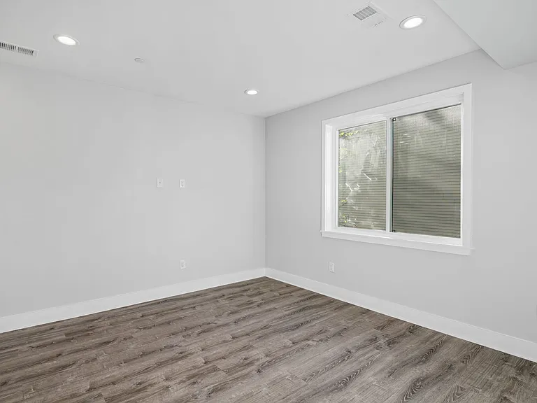 1302 N Marshall St #2 — Photo 31