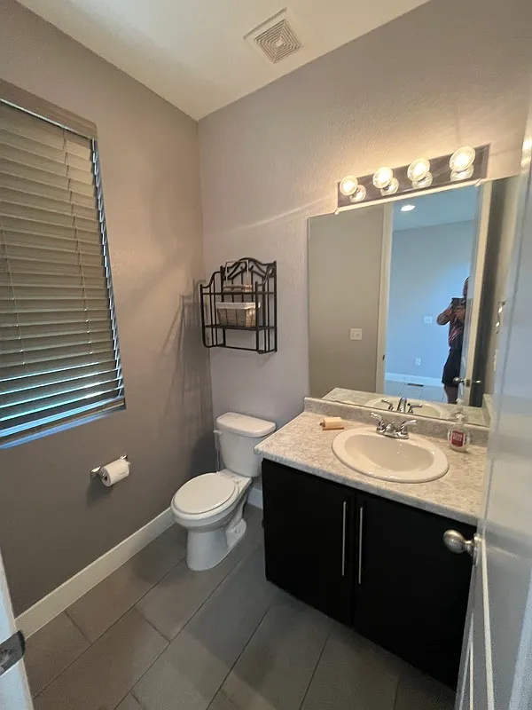 4 bed, 2.5 bath, 1860 sqft, $3,099 — Photo 4