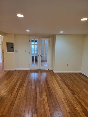 Rented by Tyler Vincent Real Estate Inc | media 9