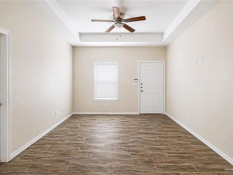 5004 N Hiawatha Dr #1 — Photo 5