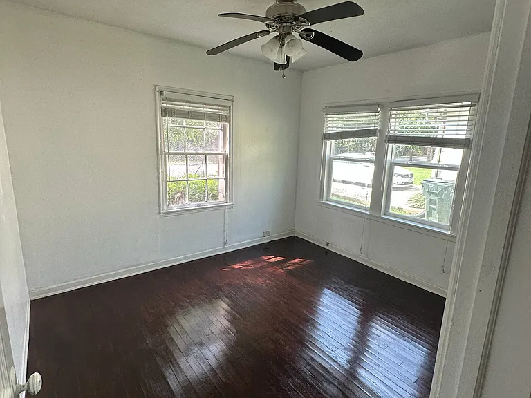 1016 Mead St — Photo 9