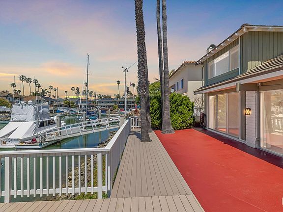 5th image of 2695 Surfrider Ave