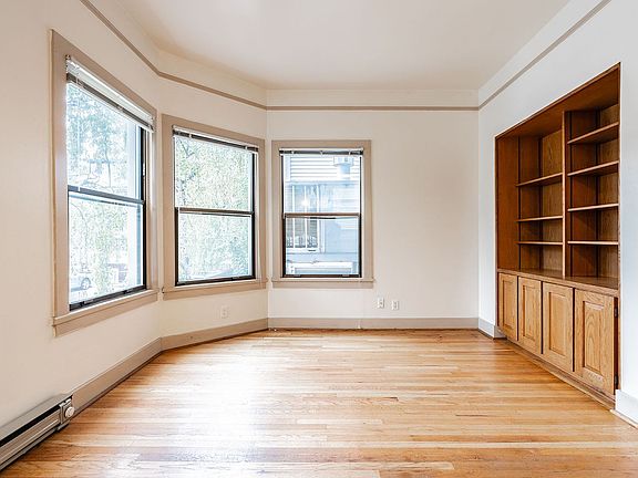3rd image of 19 W Thomas St #1-204