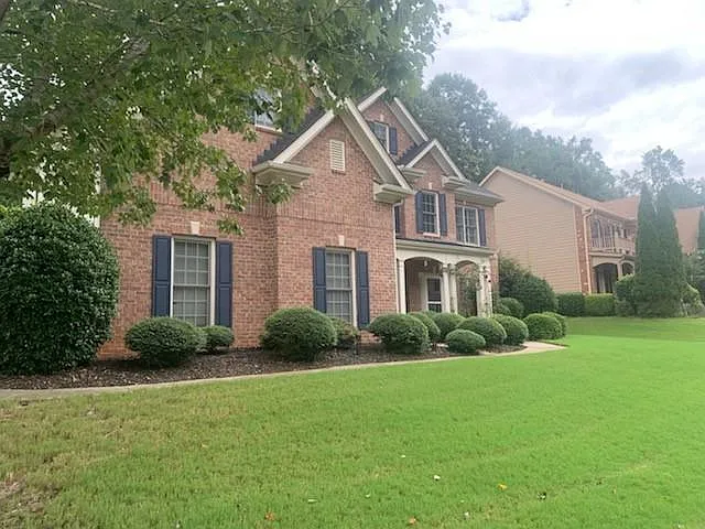 5 bed, 4.0 bath, 3114 sqft, $3,695 — Photo 3