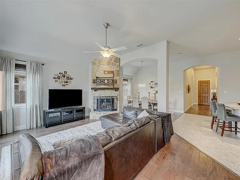 11709 Parade Dr — Photo 51