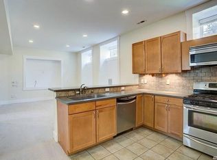 7702 15th Ave NE #2, Seattle, WA 98115