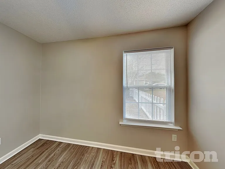 524 Chisolm Way — Photo 11