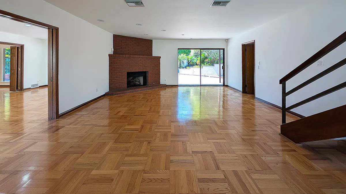 Building Photo - 545 Hillgreen Dr