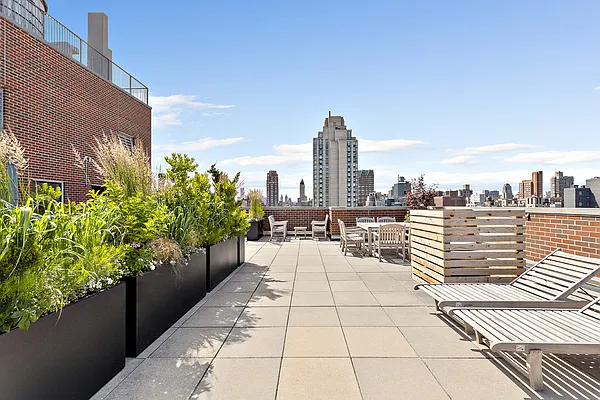 Sold by Compass | media 15