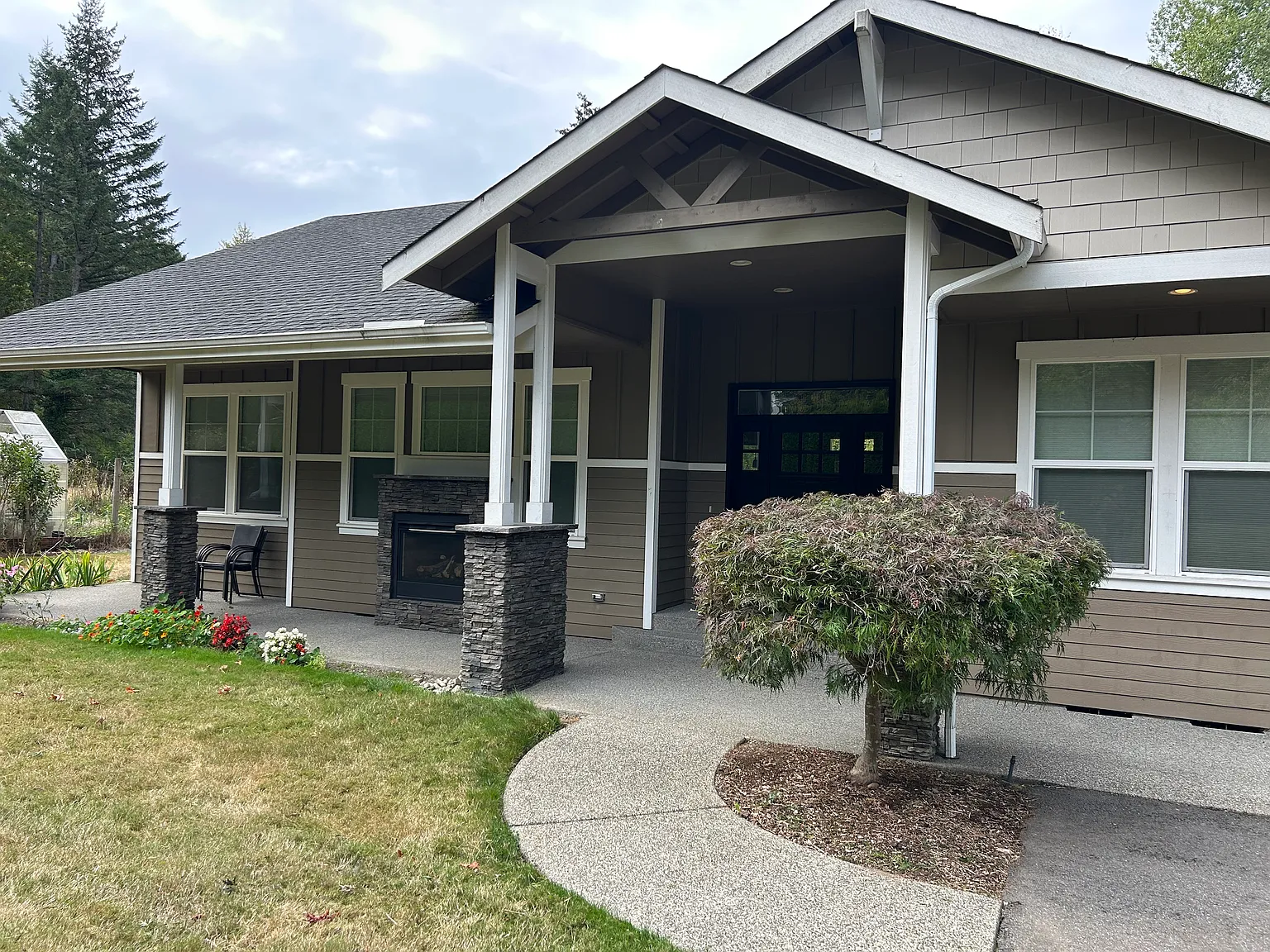 3 bed, 1737 sqft, $2,890 — Photo 1