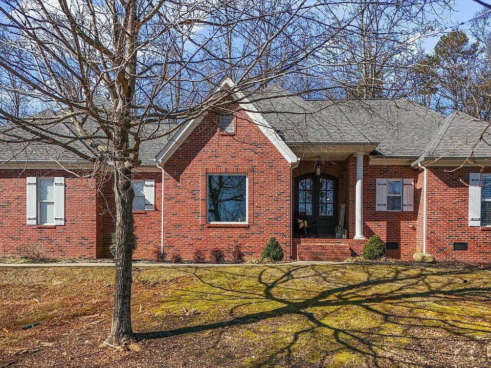1st image of 415 Laurel Ridge Ln