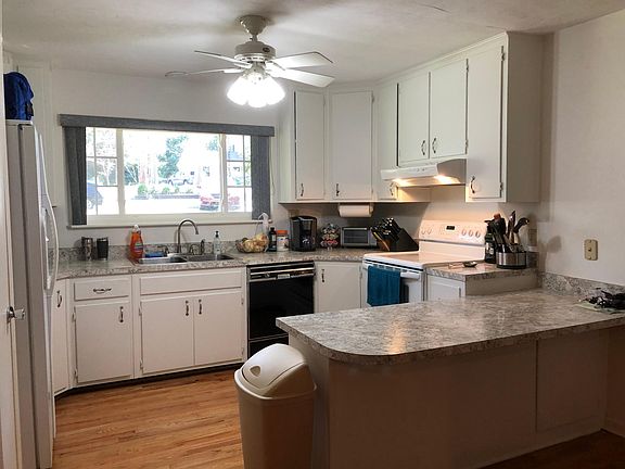 3rd image of 2021 Doomar Dr