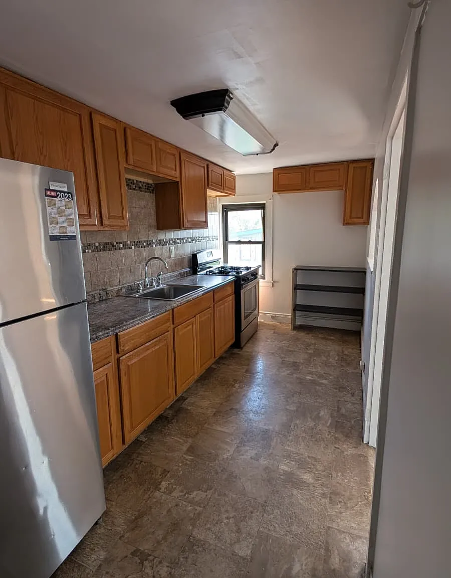 2 bed, $1,800 — Photo 1