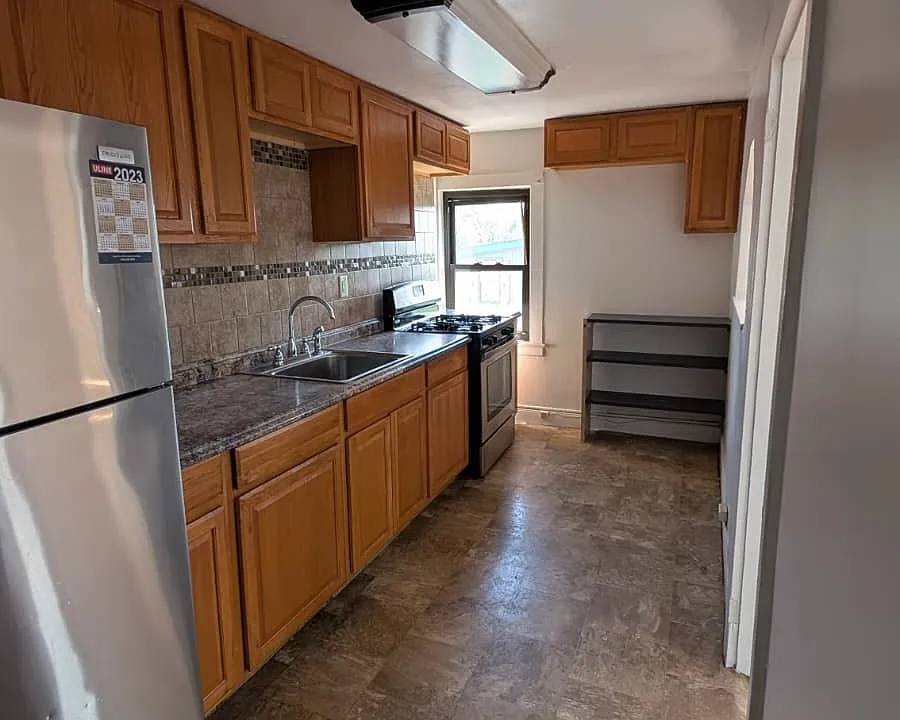 36 Main St #3