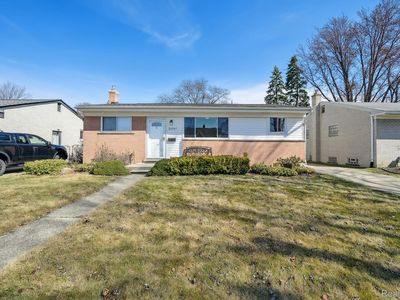 22947 Socia St, Saint Clair Shores, MI, 48082