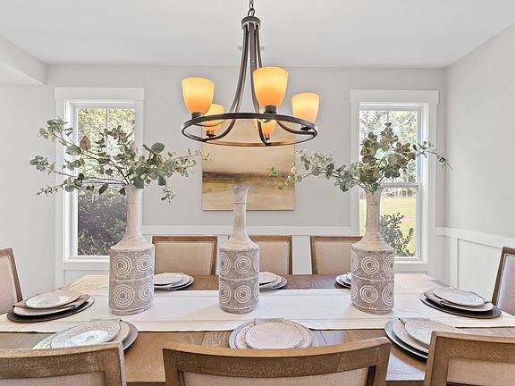 Image from a previous build, available selections and finishes may vary from images shown.