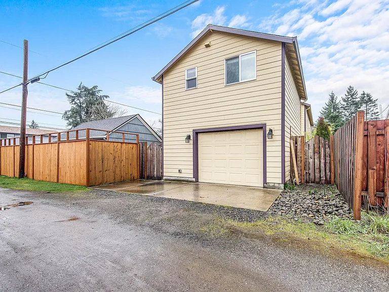 6145 SE Woodstock Blvd — Photo 30