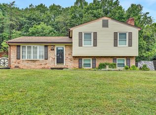 936 Estates Rd SE, Roanoke, VA 24014