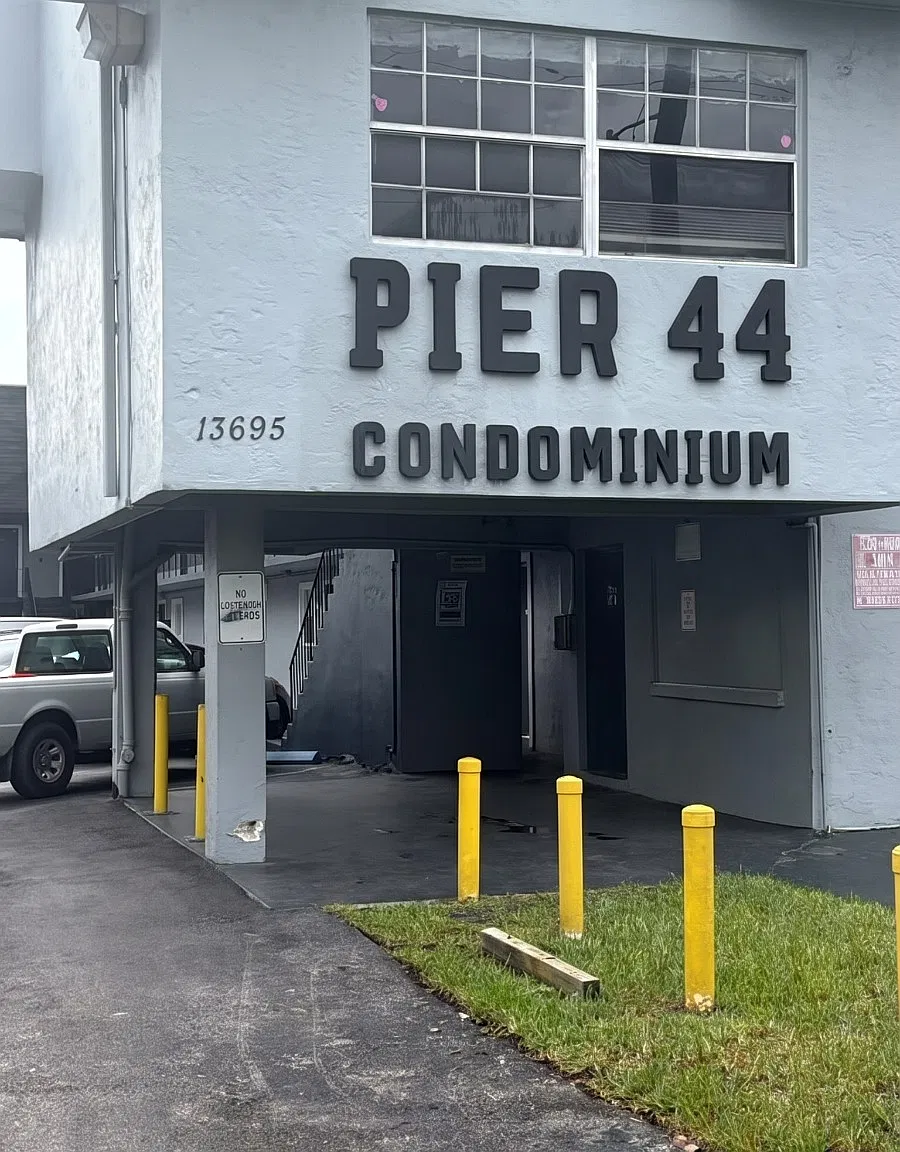 PIER 44