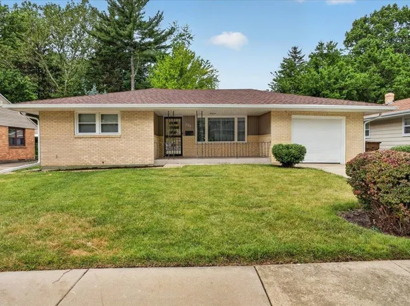 404 Fairview Blvd, Rockford, IL 61107