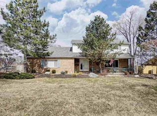 4615 Woodstock Dr, Fort Wayne, IN 46815