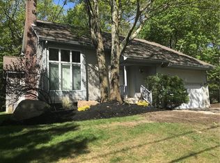 75 Castleton Dr, Cranston, RI 02921