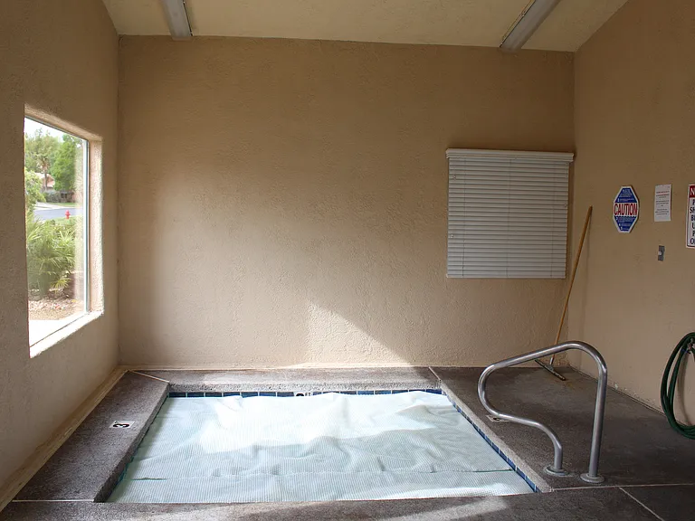 210 N Mall Dr #129 — Photo 26