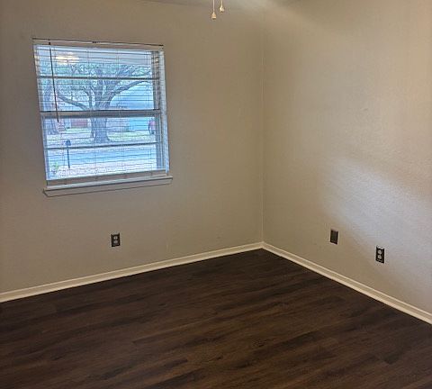 3rd image of 7009 Cheshire Dr