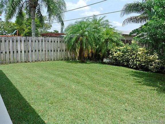 2nd image of 9495 NW 26th St