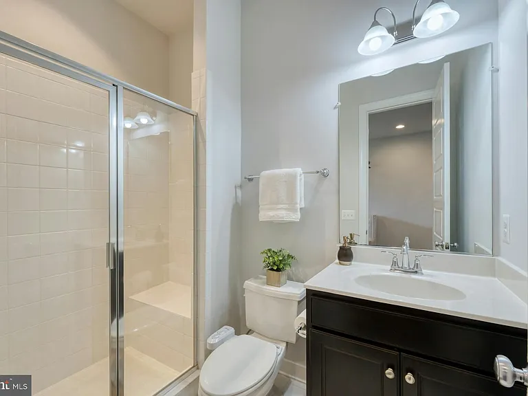 42046 Darlene Pl — Photo 17