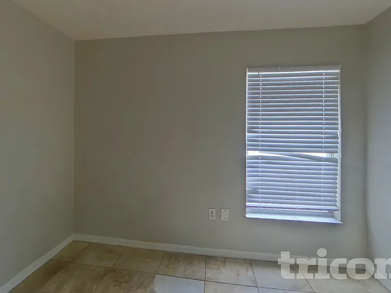 400 Cocoa Ct — Photo 15