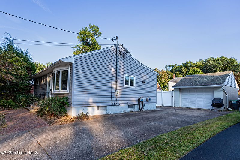 2nd image of 65 McNutt Avenue