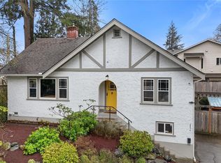 2876 Philip St, North Cowichan, BC V9L2A7